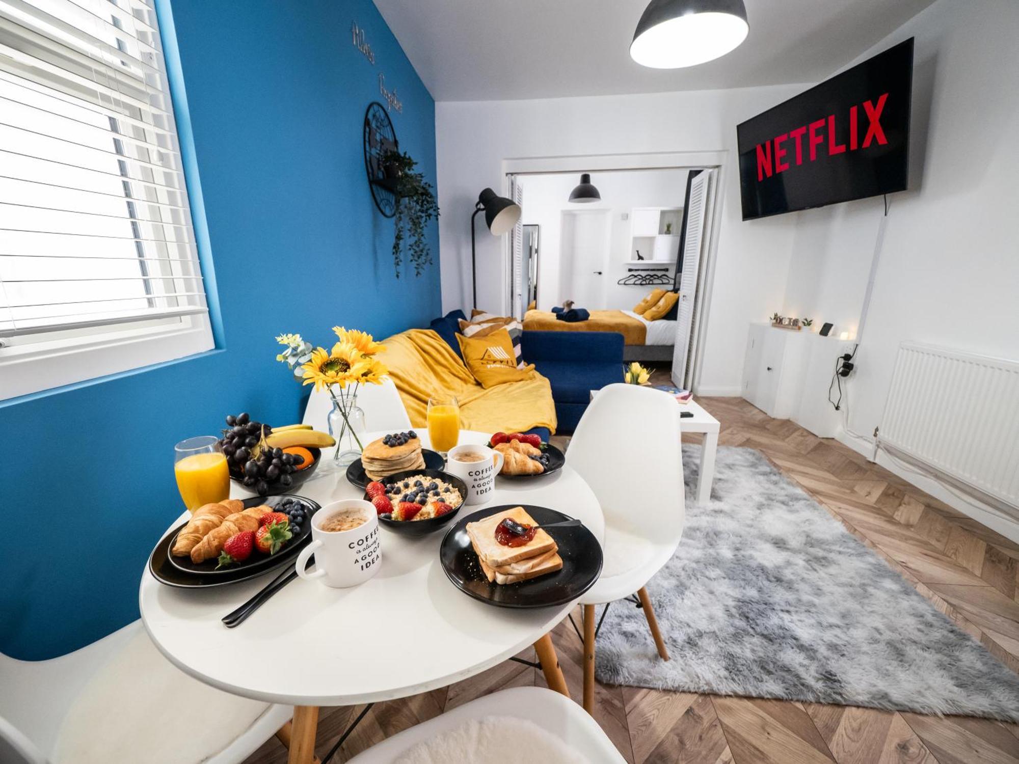 Seaside Retreat: Luxury 1-Bed, Free Parking Lägenhet Portsmouth Exteriör bild